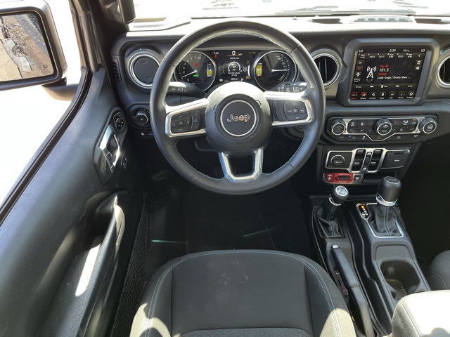 2023 Jeep Wrangler Rubicon 4xe photo 10