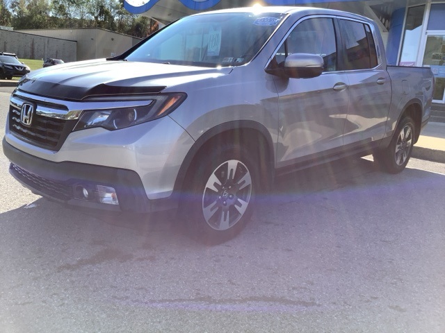 2017 Honda Ridgeline RTL-T photo 2