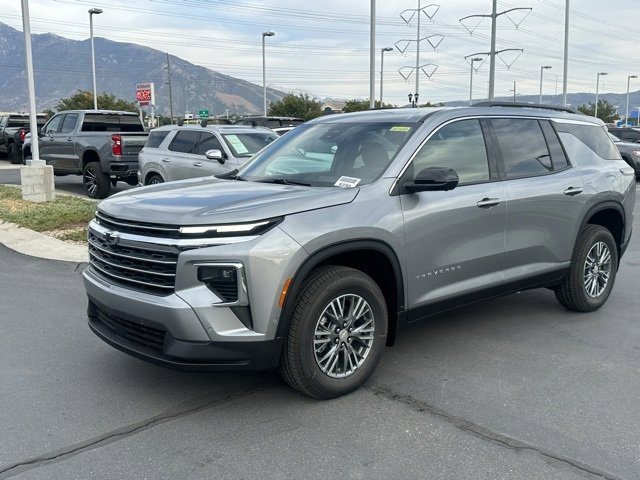 2026 Chevrolet Traverse photo 4