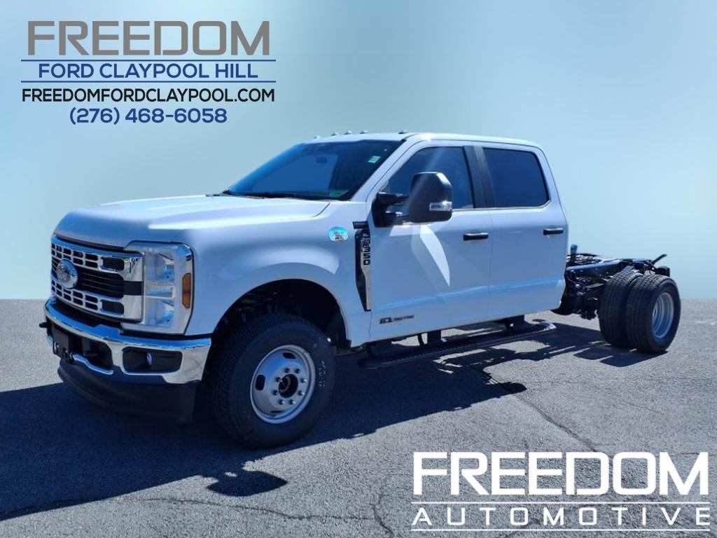 2026 Ford F-350 Super Duty Chassis Cab XL's photo