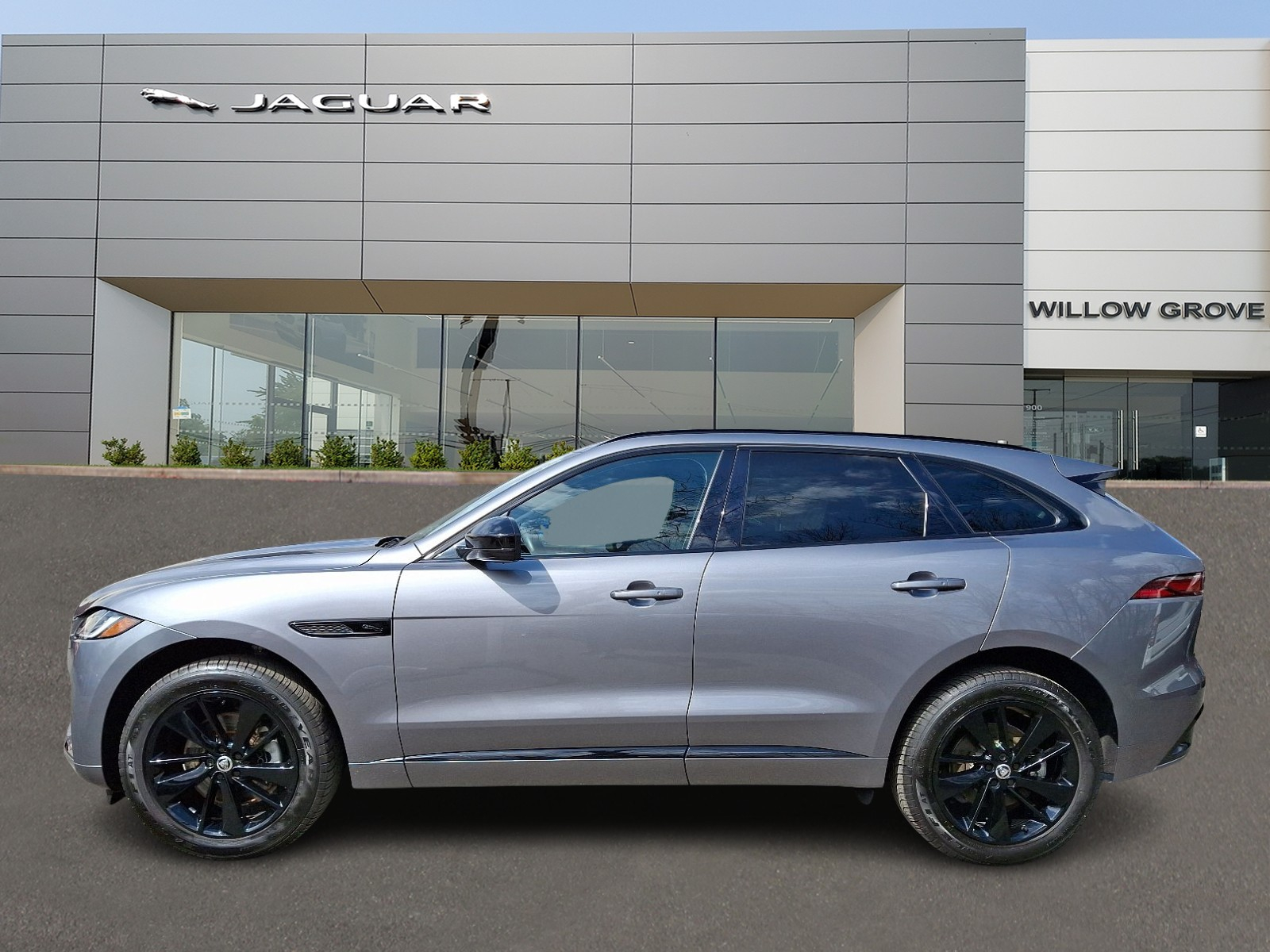 2025 Jaguar F-PACE R-Dynamic S P250 photo 3