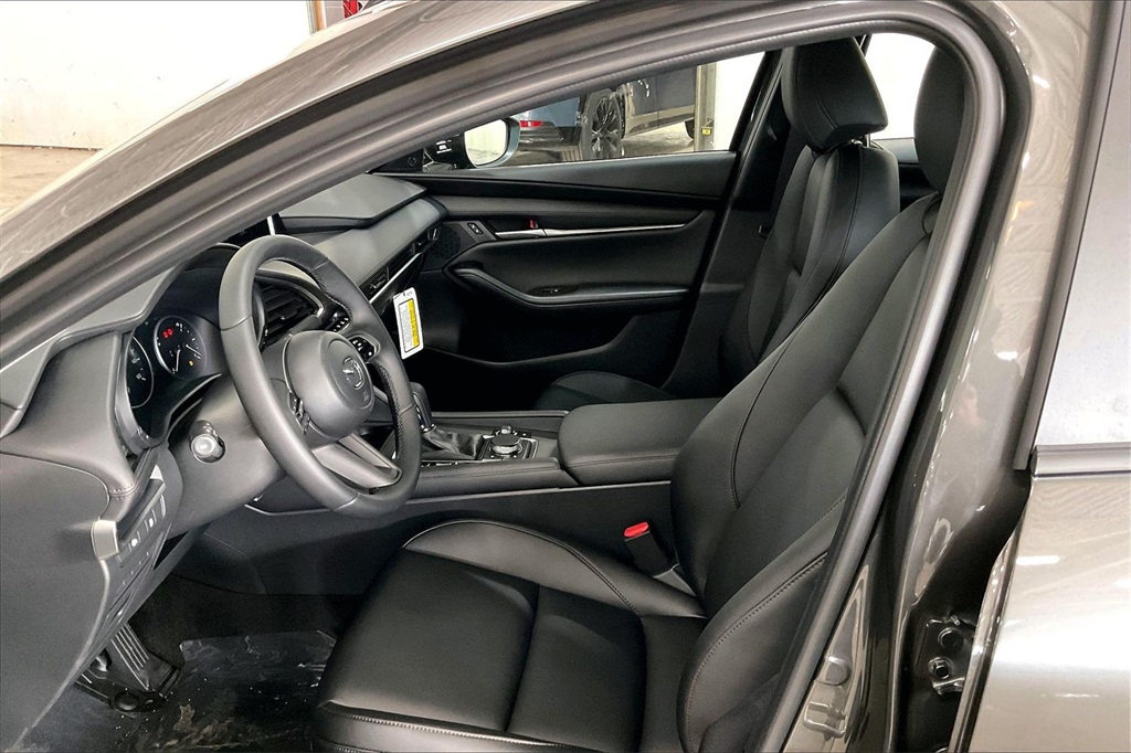 2026 MAZDA MAZDA3 - Image 8