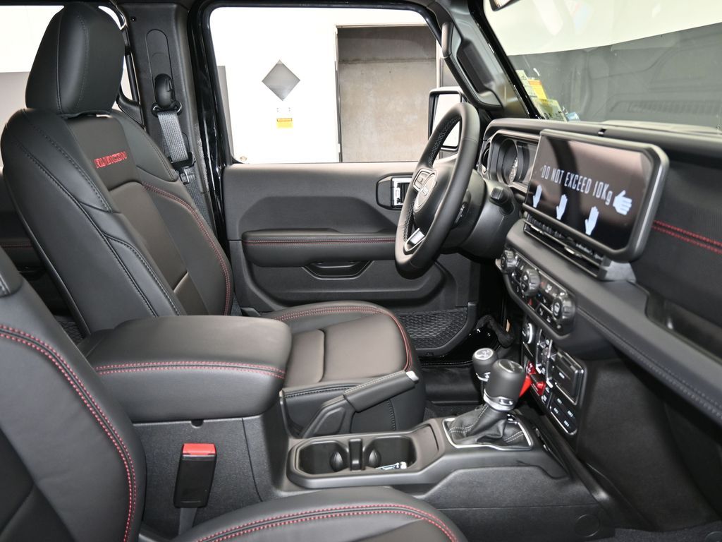 2025 Jeep Gladiator Rubicon photo 28