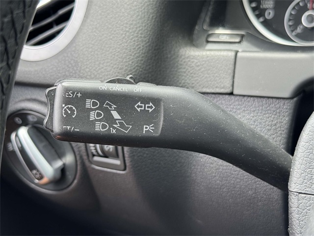 2012 Volkswagen Tiguan Sport photo 8