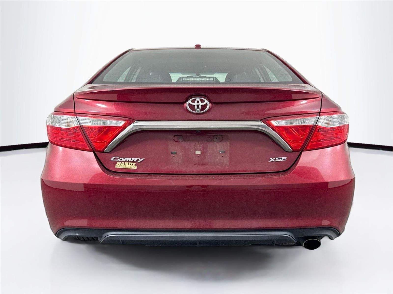 2016 Toyota Camry photo 7