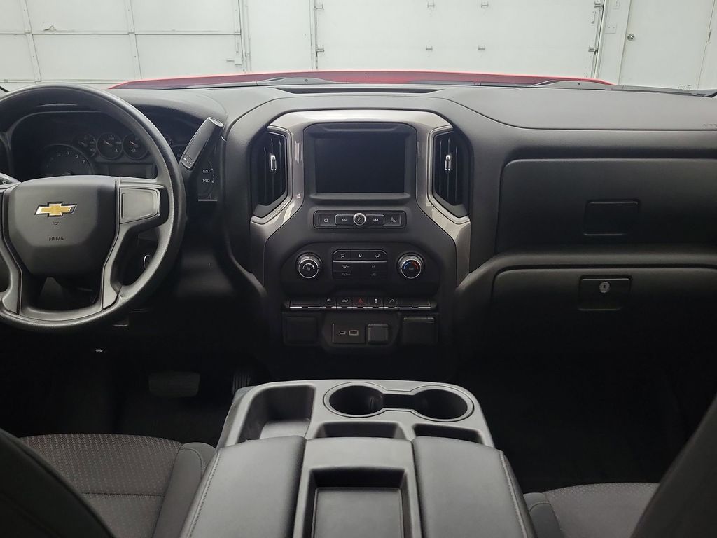 2021 Chevrolet Silverado 1500 Custom photo 16