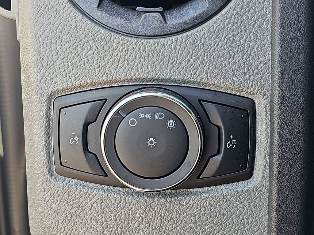 2025 Ford E-350 photo 22