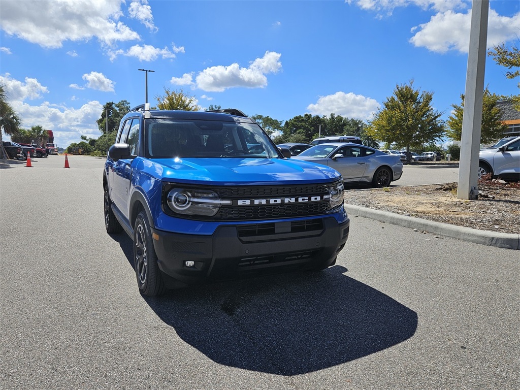 2025 Ford Bronco Sport Outer Banks photo 2