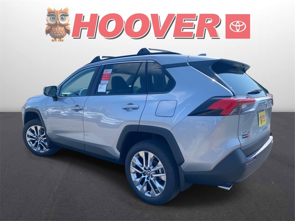 2025 Toyota RAV4 XLE Premium photo 3