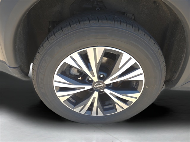 2022 Nissan Rogue SV photo 8