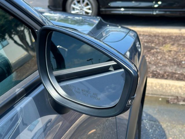 2025 Mazda CX-50 2.5 Select photo 10