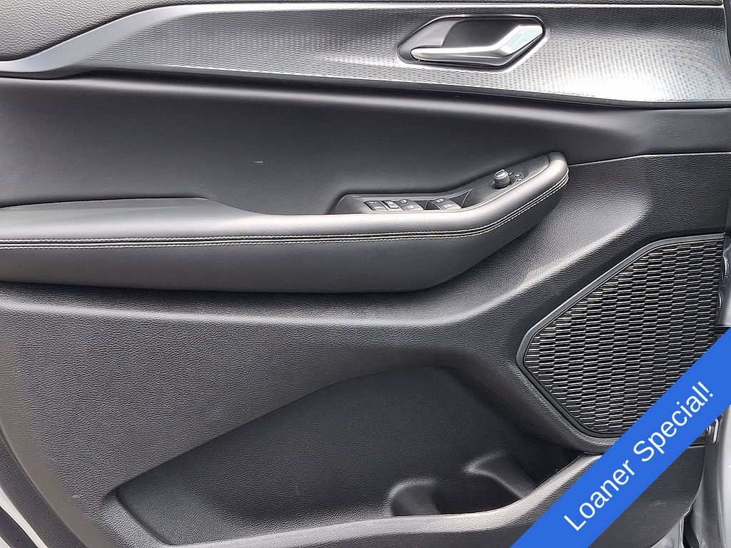 2025 Jeep Grand Cherokee Altitude X photo 3