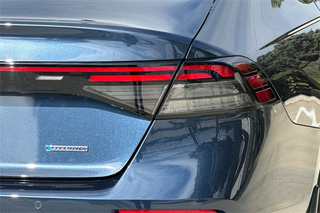 2025 Honda Accord Hybrid EX-L photo 16