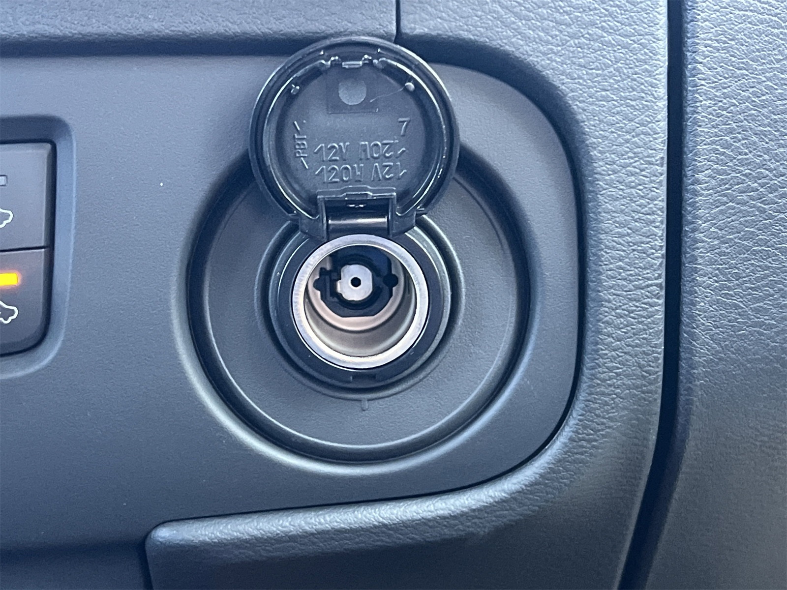 2025 Nissan Frontier PRO-X photo 11