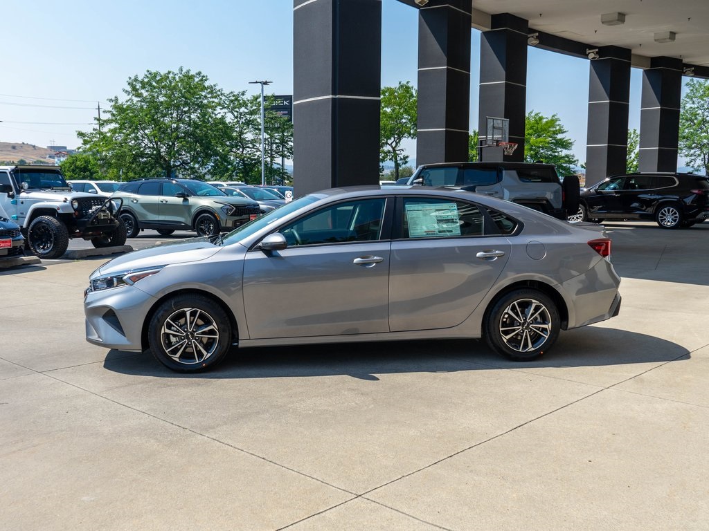 2024 Kia Forte LXS photo 4