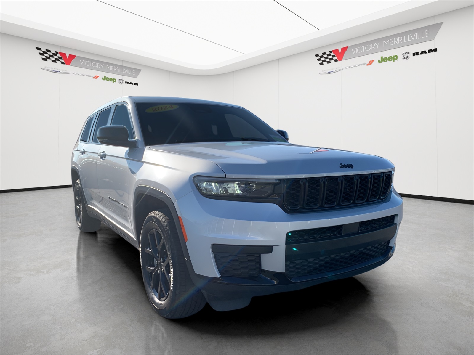 2024 Jeep Grand Cherokee Altitude photo 4