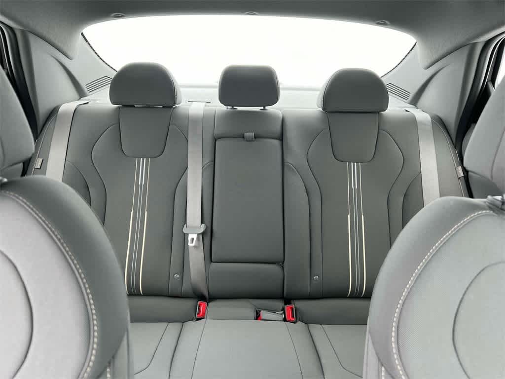 2024 Hyundai Elantra SEL Convenience photo 22