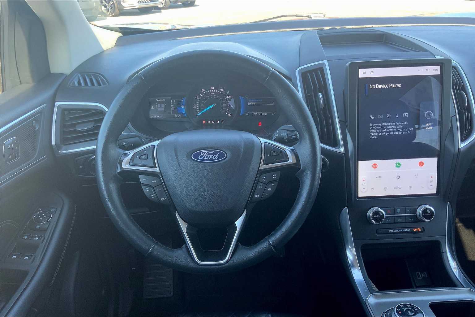 2024 Ford Edge Titanium photo 5