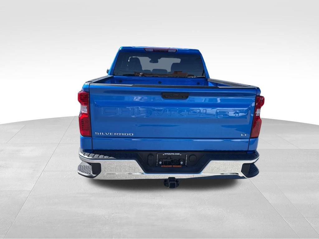 2025 Chevrolet Silverado 1500 LT photo 4