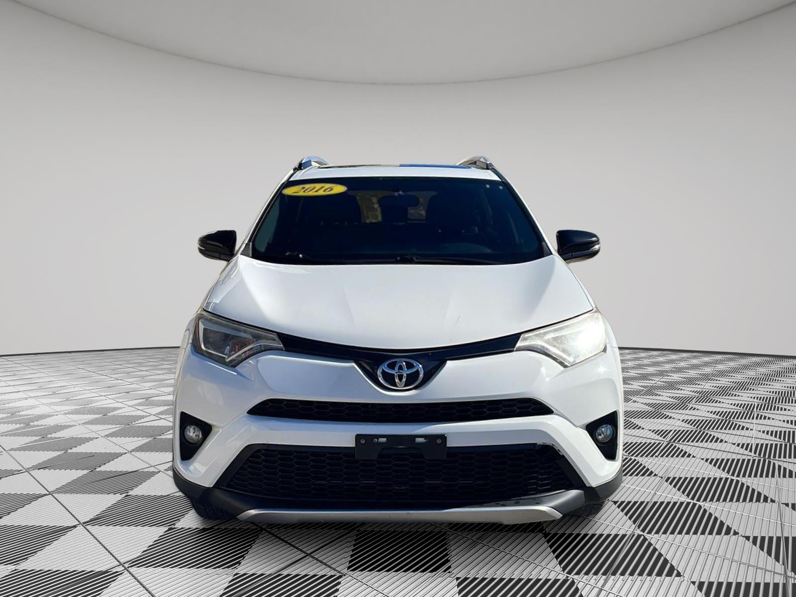 Used 2016 Toyota RAV4 SE with VIN JTMJFREV9GJ076199 for sale in Kansas City