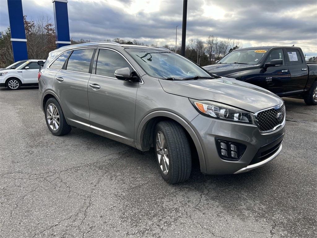 Used 2016 Kia Sorento Limited with VIN 5XYPK4A56GG129682 for sale in Cookeville, TN