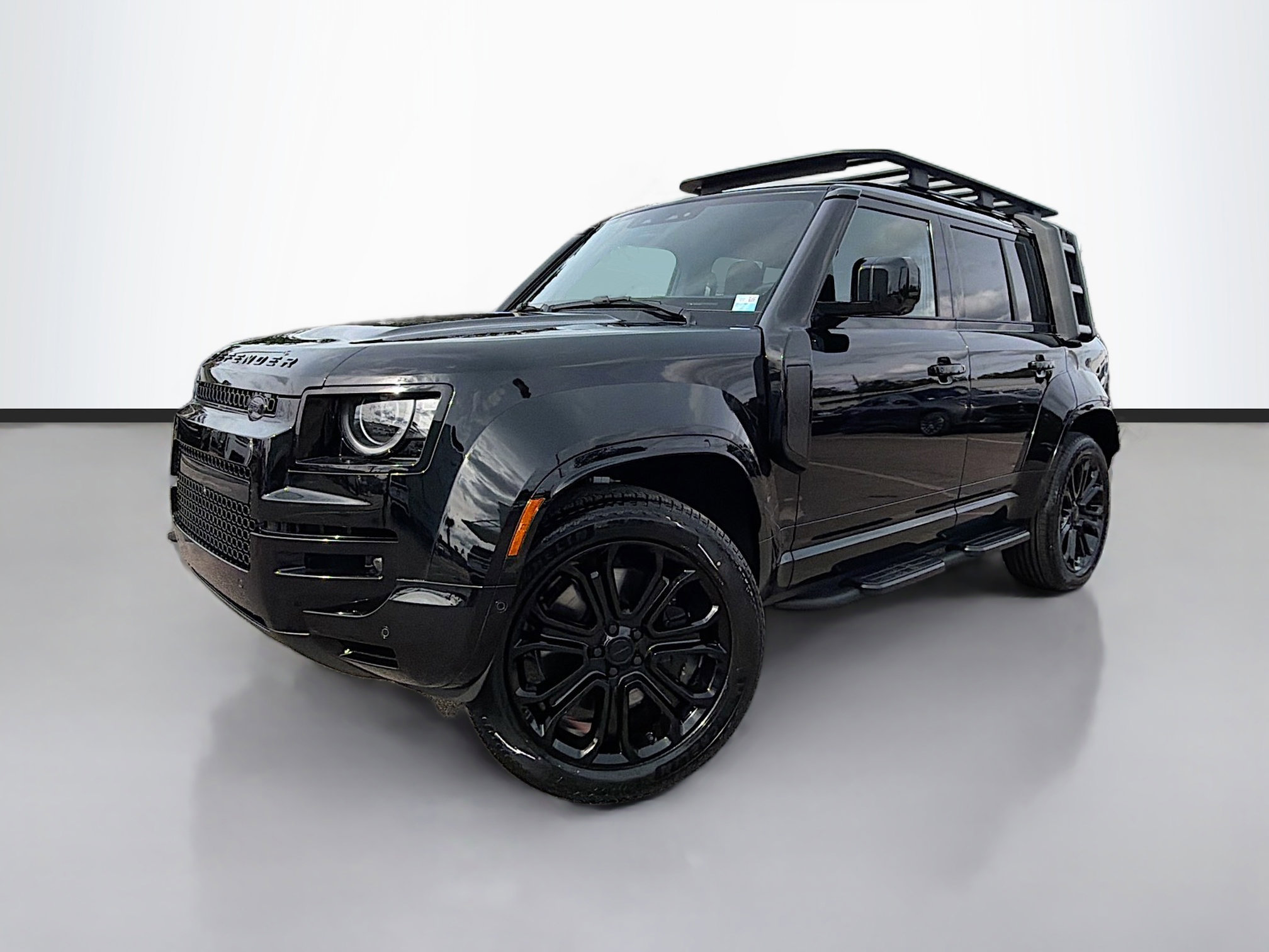 2026 Land Rover Defender OCTA Black's photo