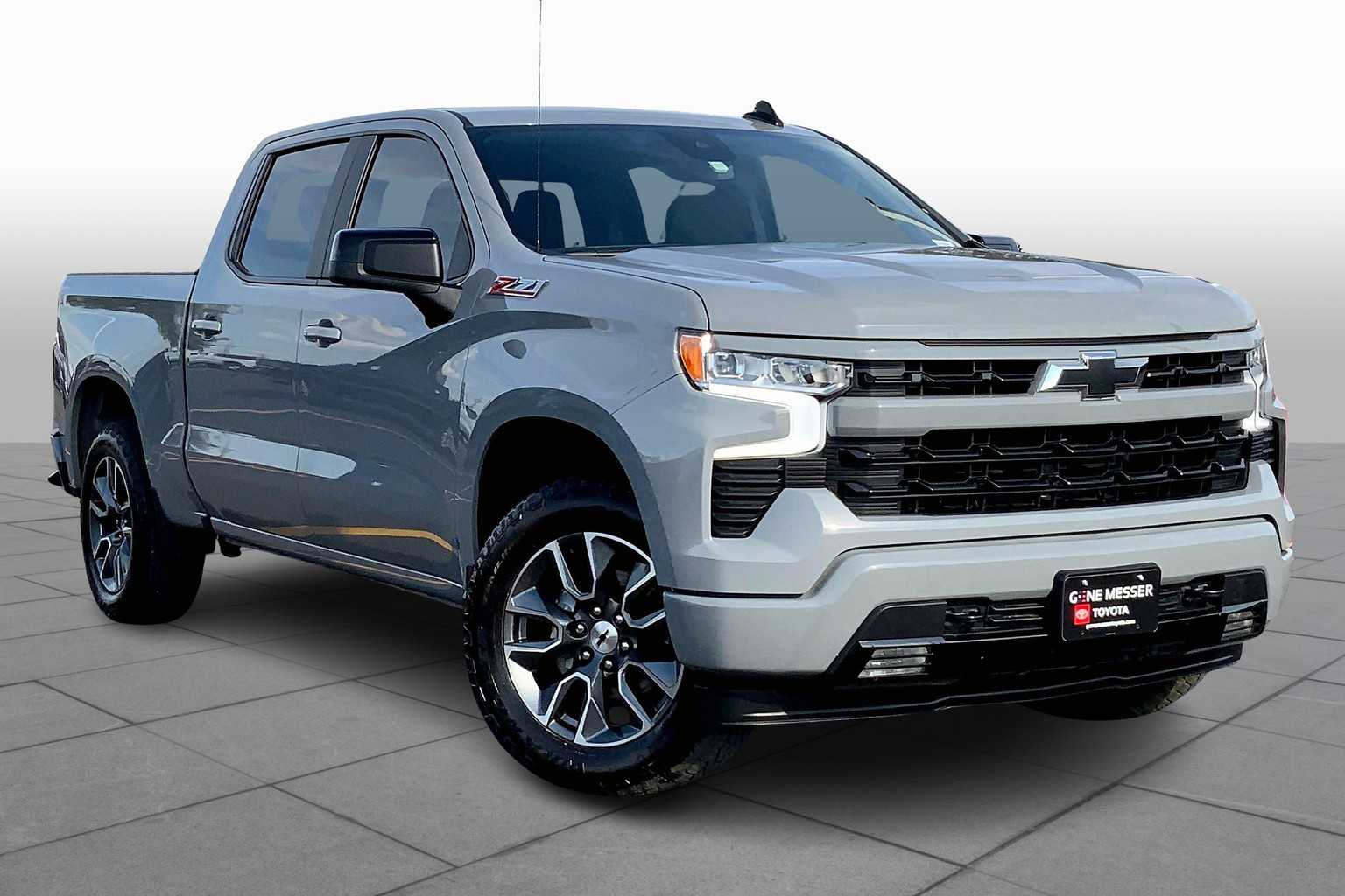 2025 Chevrolet Silverado 1500 RST photo 2