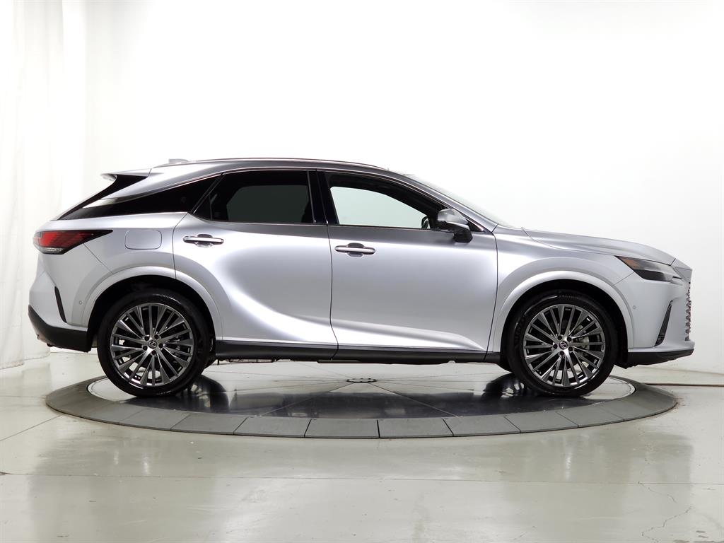 2024 Lexus RX 450h photo 11