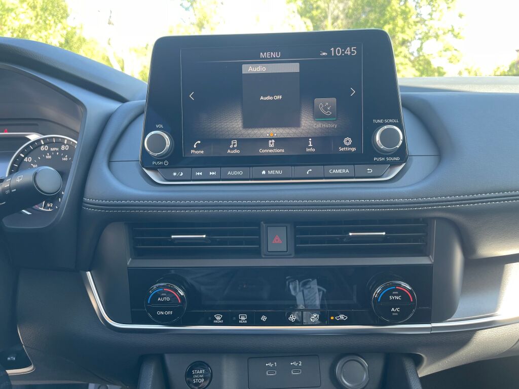 2026 Nissan Rogue SV photo 8