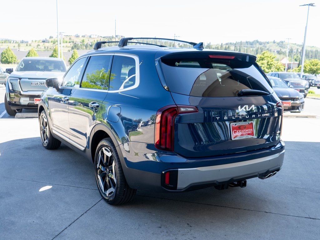 2025 Kia Telluride S photo 3