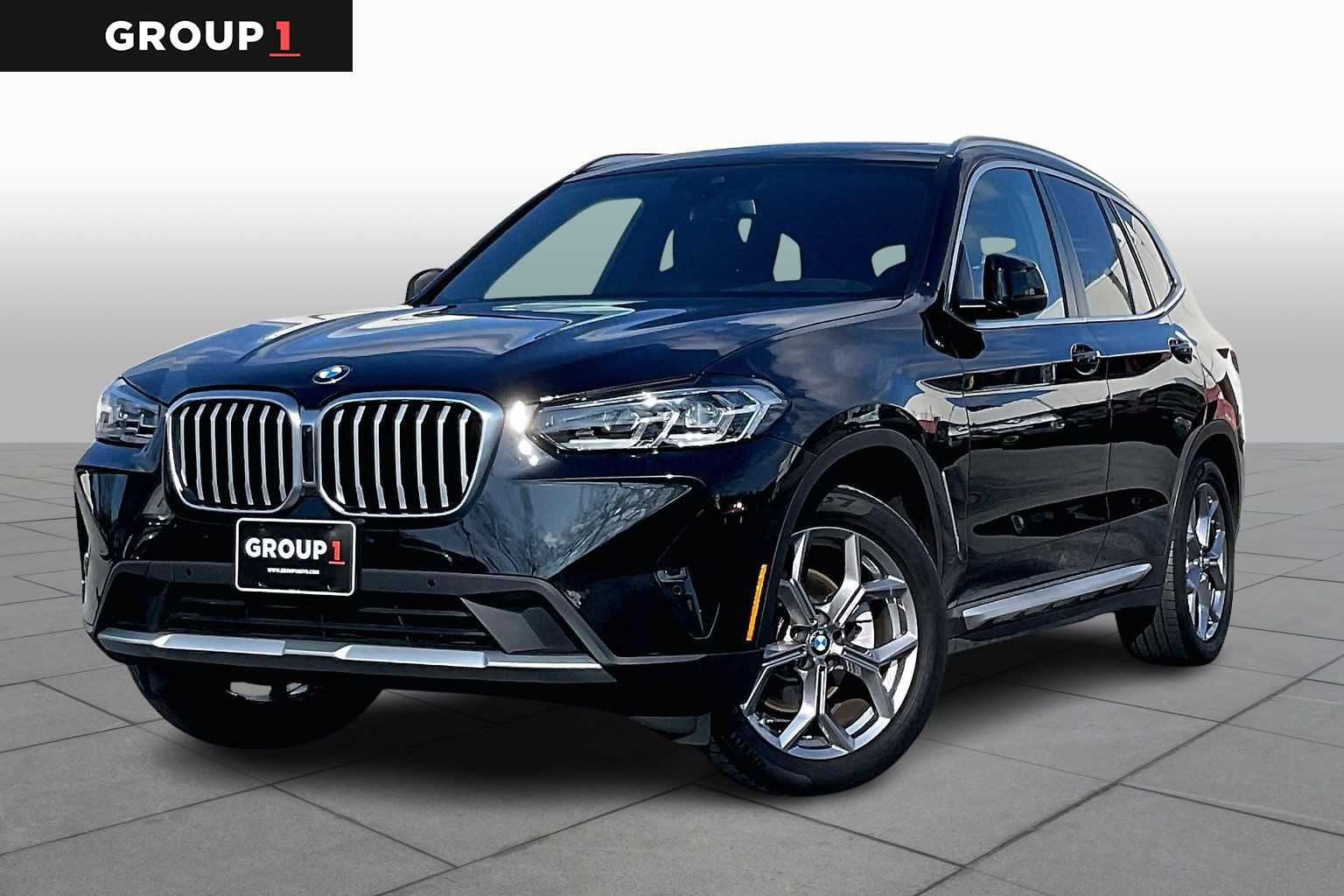 2022 BMW X3 30i's photo