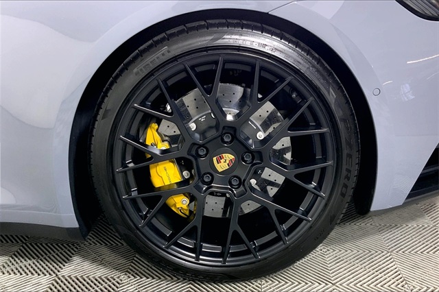 2023 Porsche 911 GTS photo 26