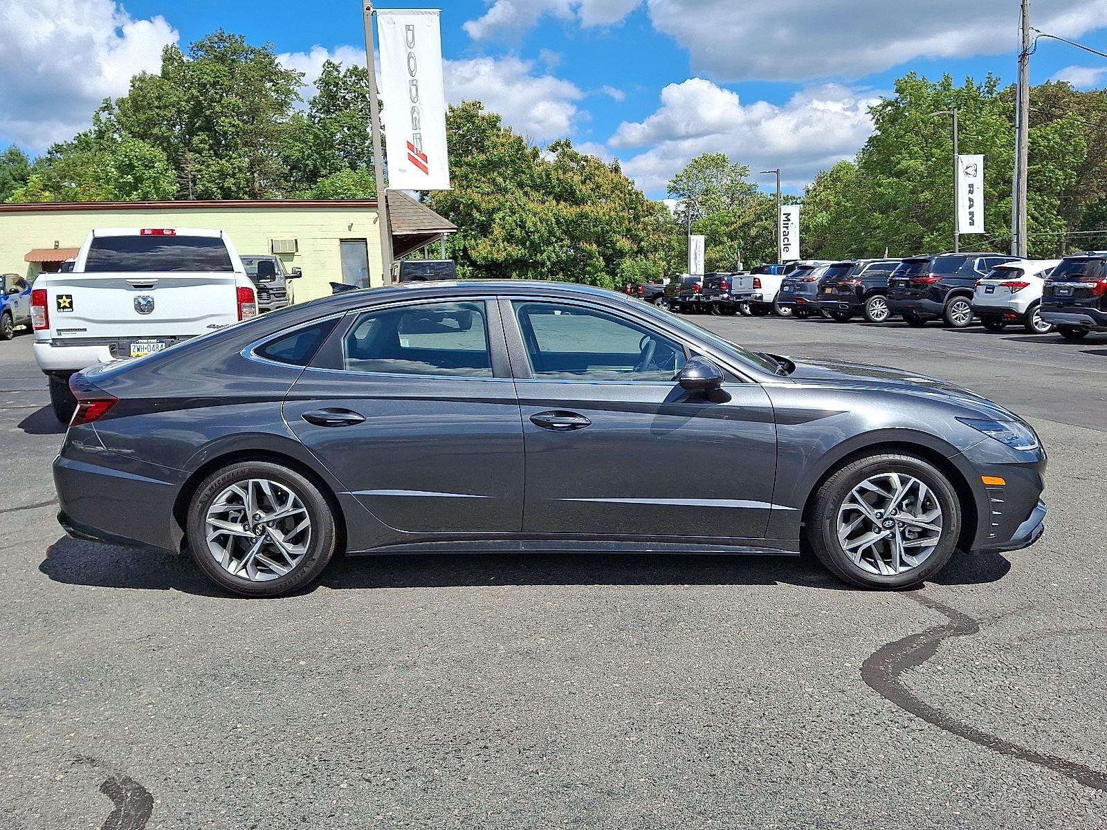 2023 Hyundai Sonata SEL photo 8