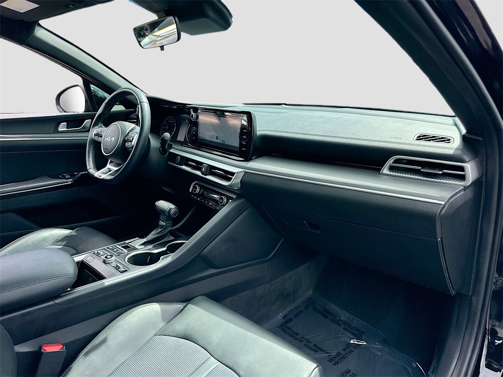 2022 Kia K5 GT-Line photo 25
