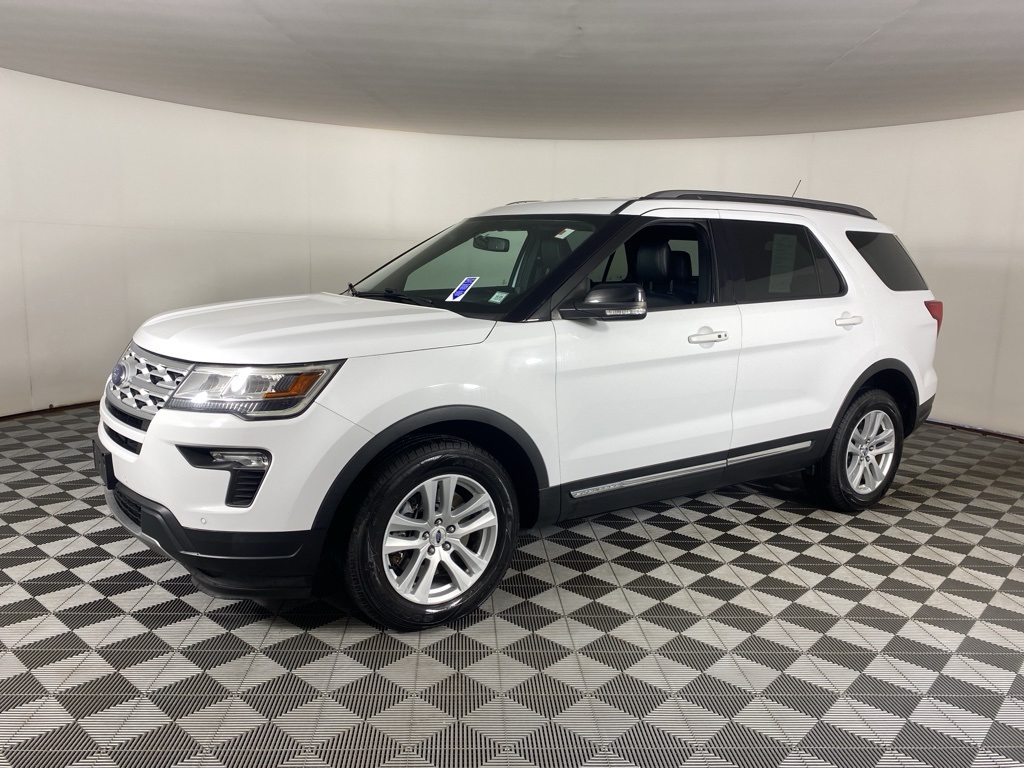2018 Ford Explorer XLT photo 3