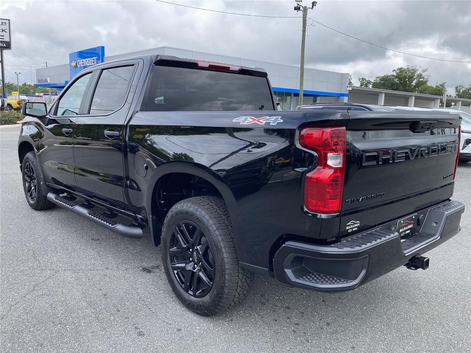 2025 Chevrolet Silverado 1500 Custom photo 7
