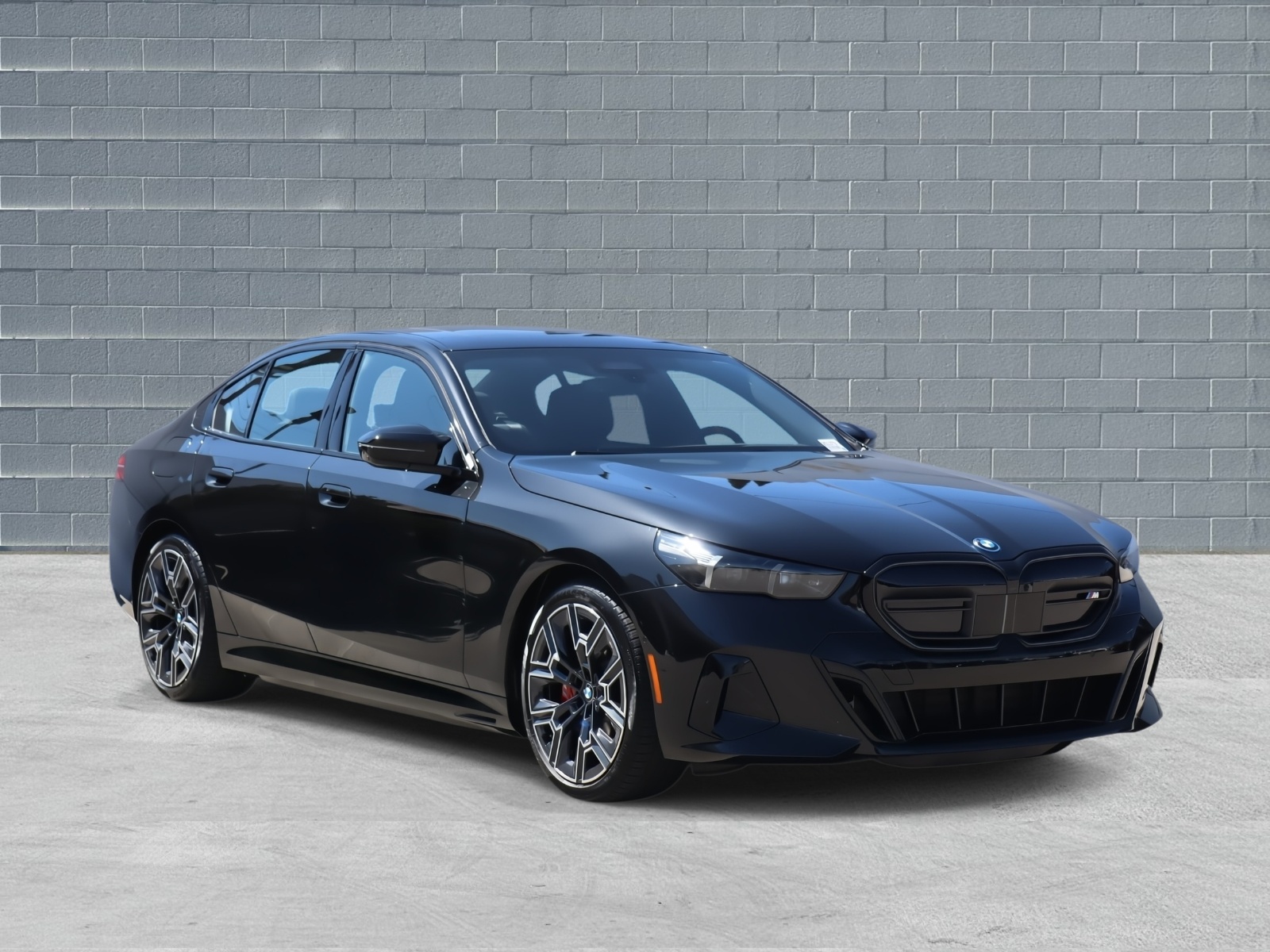 2025 BMW i5 M60's photo