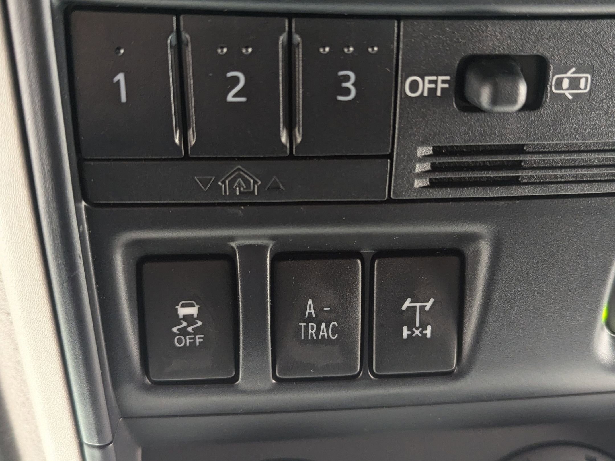 2020 Toyota 4Runner TRD Premium photo 23