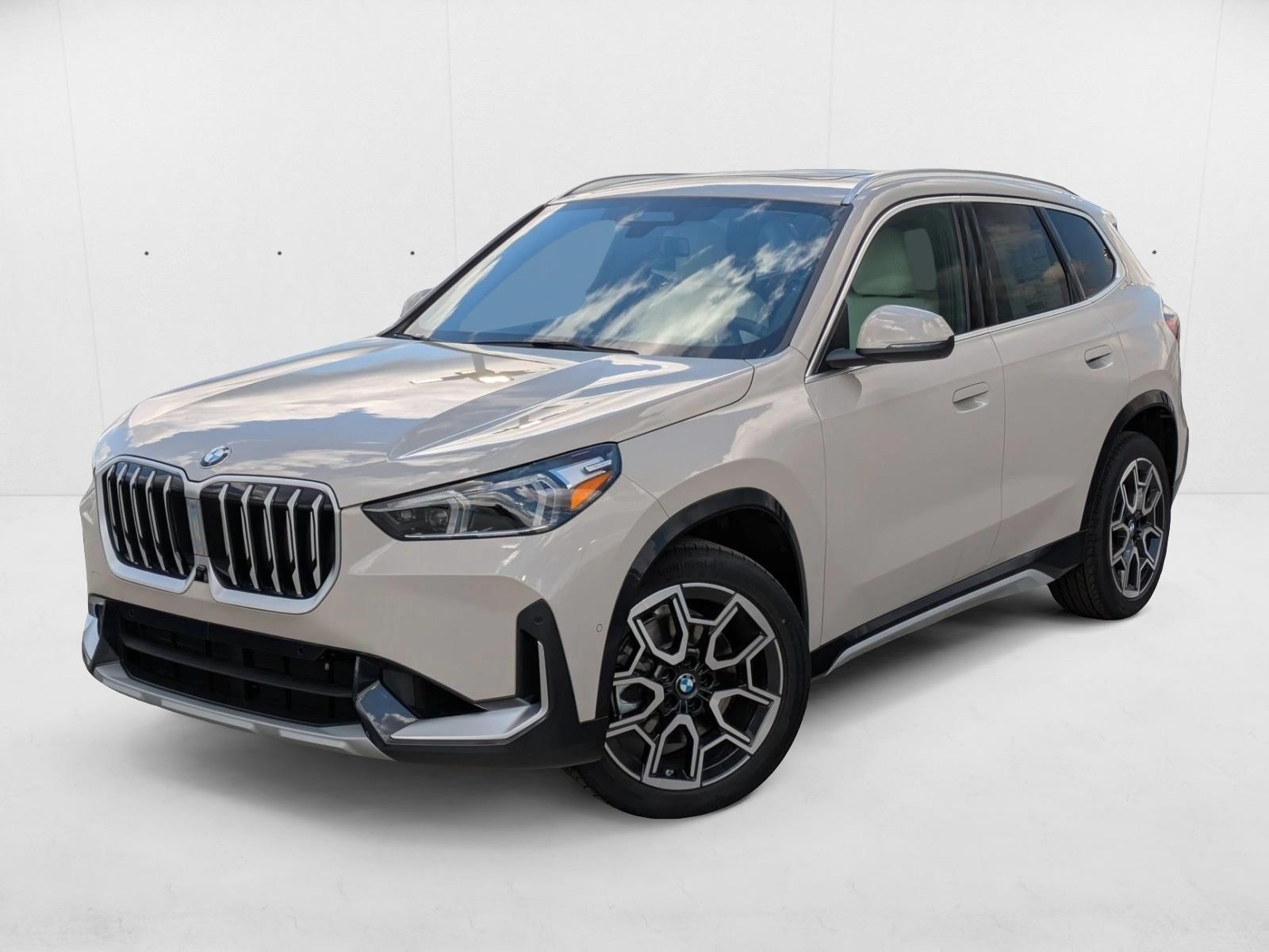 2026 BMW X1 28i's photo