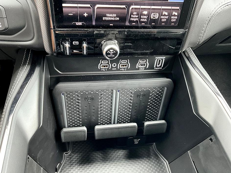 2025 Ram 3500 Limited photo 27