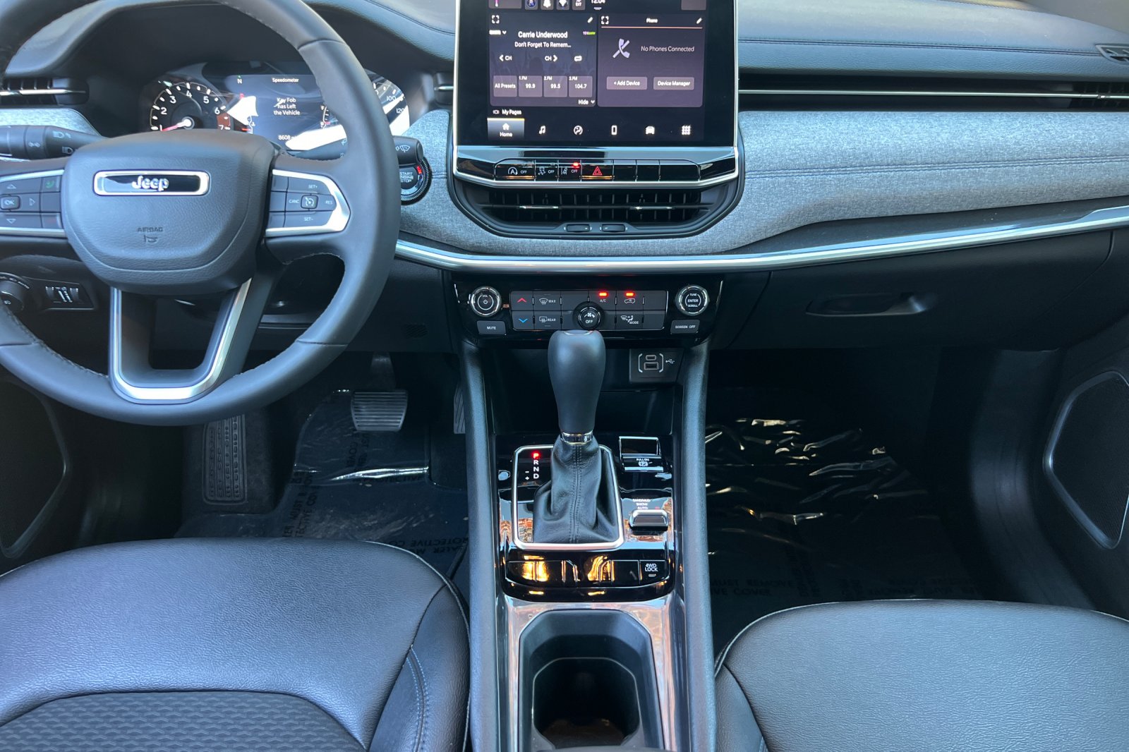 2024 Jeep Compass Latitude photo 9