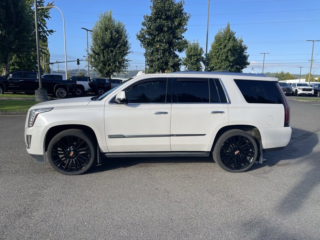2016 Cadillac Escalade Premium photo 2