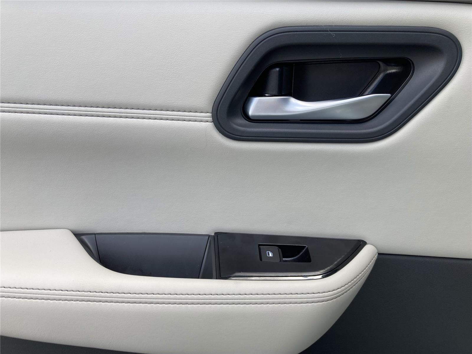 2026 Nissan Rogue SV photo 26