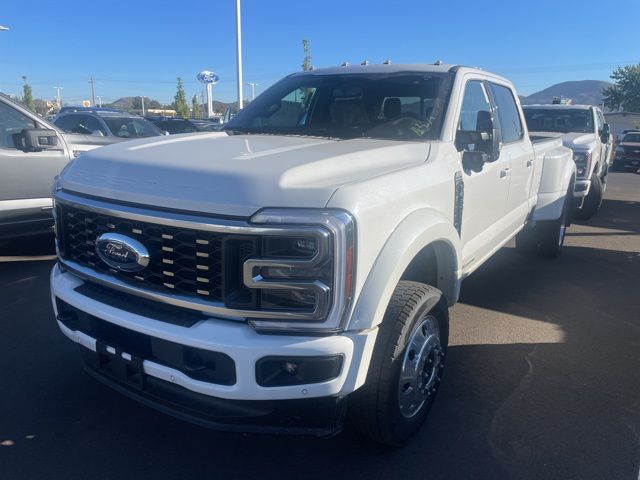 2026 Ford F-450 photo 2