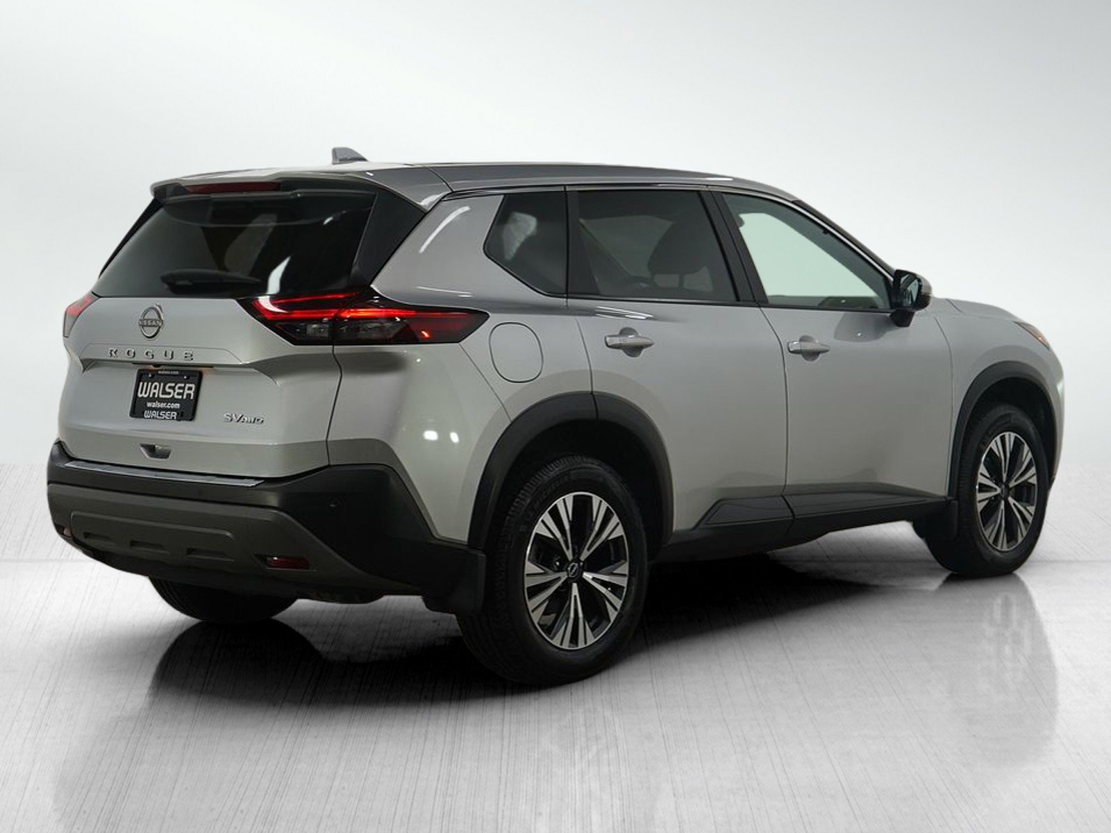 2023 Nissan Rogue SV photo 4