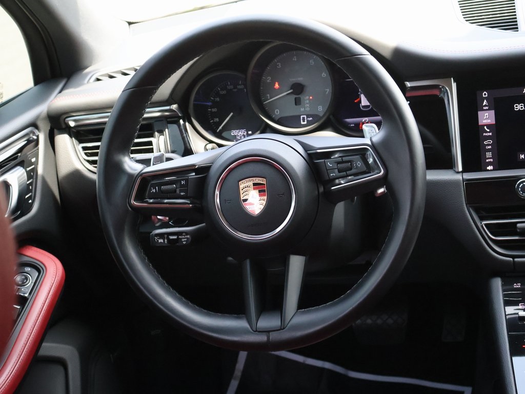 2024 Porsche Macan S photo 13
