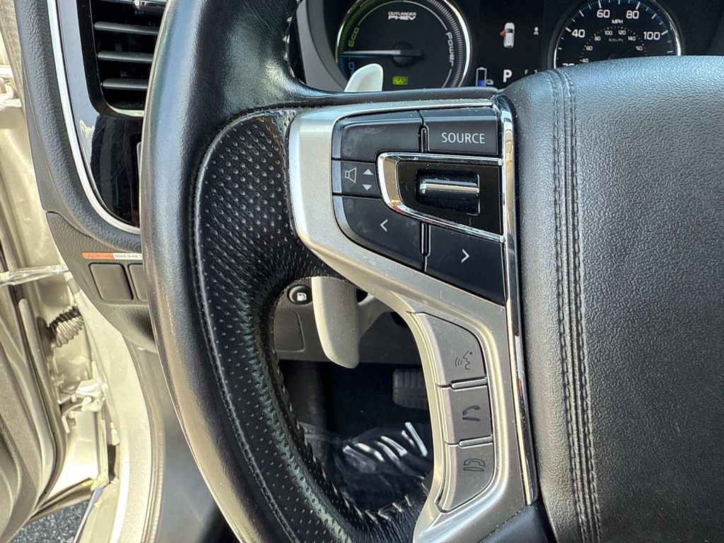 2018 Mitsubishi Outlander PHEV SEL photo 34