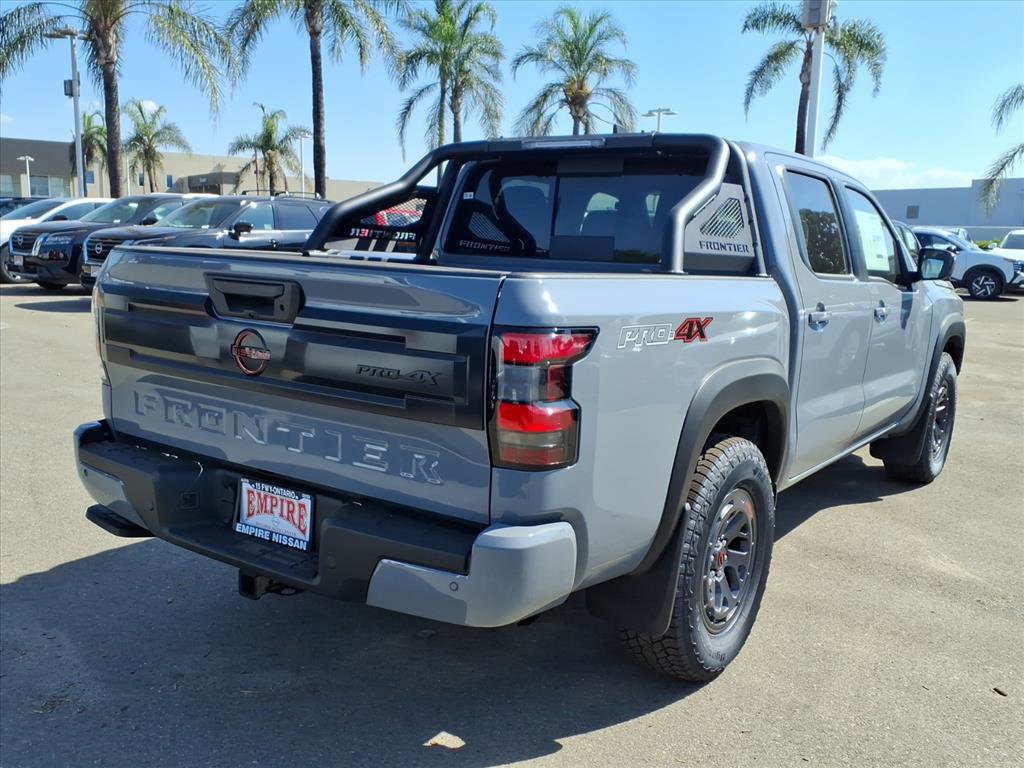 2025 Nissan Frontier Crew Cab PRO-4X photo 3