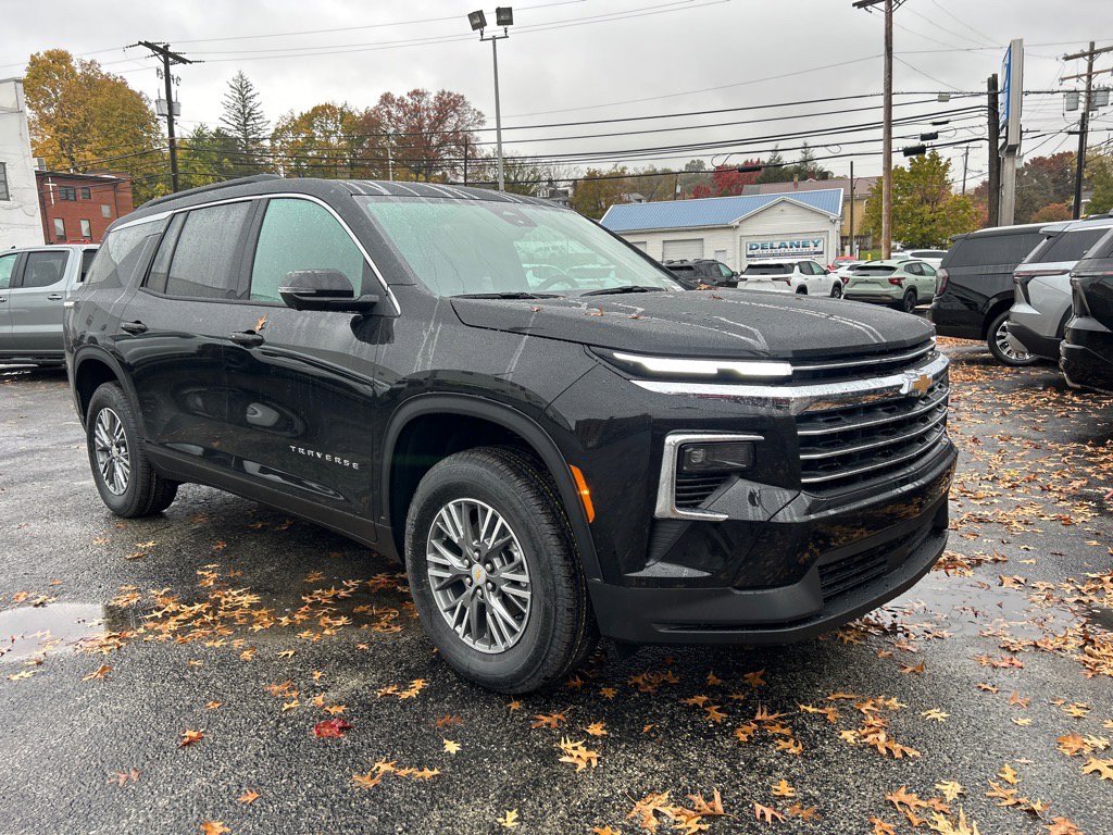 2026 Chevrolet Traverse LT's photo