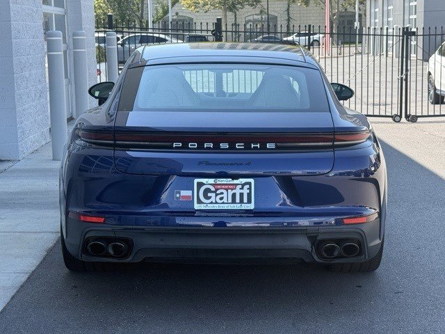 2024 Porsche Panamera 4 photo 4